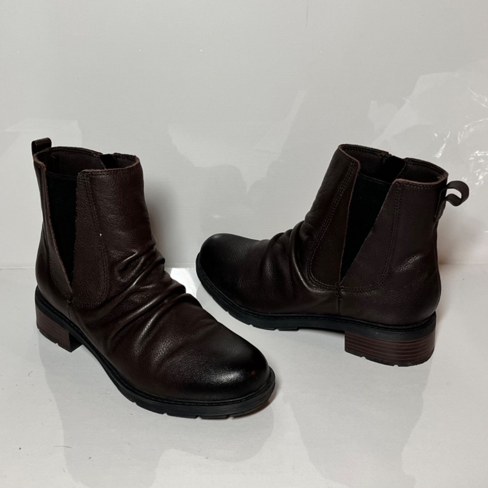 Clarks Collection Hearth Rose Leather Ankle Boot - image 3